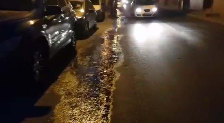 El eterno problema de Joan Miró 14 en Puertollano: Nueva fuga de agua «irresoluble» ante la desesperación vecinal