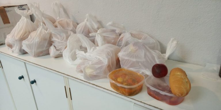 Puertollano: Sindicato de Policía Local lamenta que se deje en Jefatura abundante comida escolar «que va a la basura»