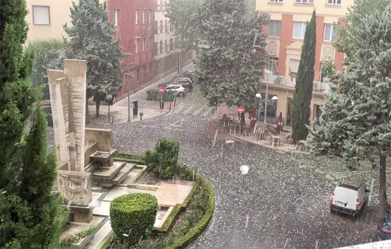 Impresionante tormenta de granizo en Ciudad Real