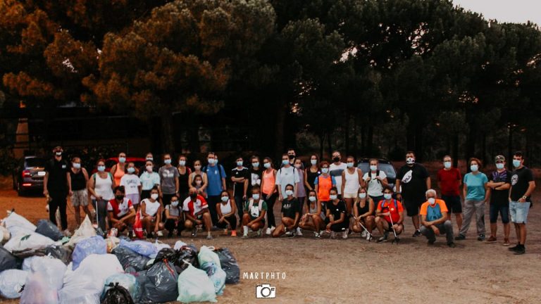 Los jóvenes de Puertollano sacan los colores a quienes tratan como un vertedero a la Dehesa Boyal: recogen 150 kilos de residuos