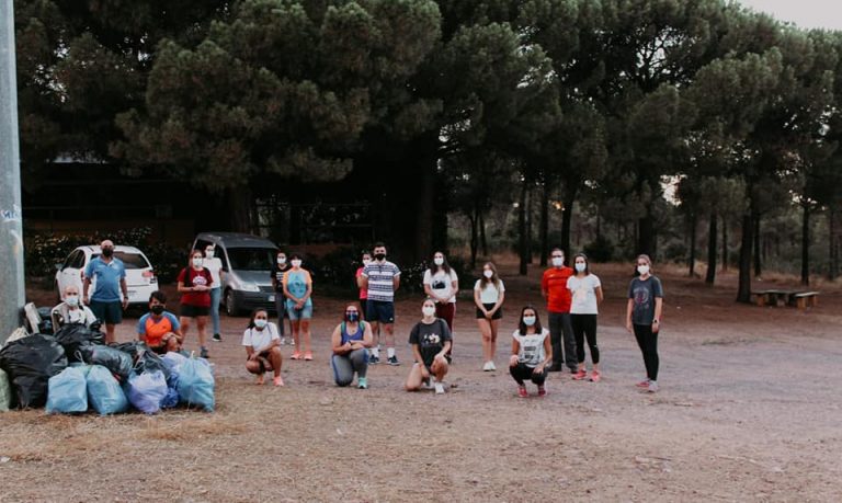 Los jóvenes voluntarios limpian de nuevo la Dehesa Boyal y se organizan para luchar por Puertollano