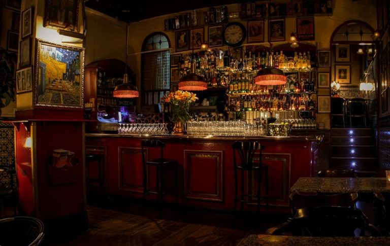 Puertollano: El bar Bohemios vuelve a abrir tras superar la cuarentena