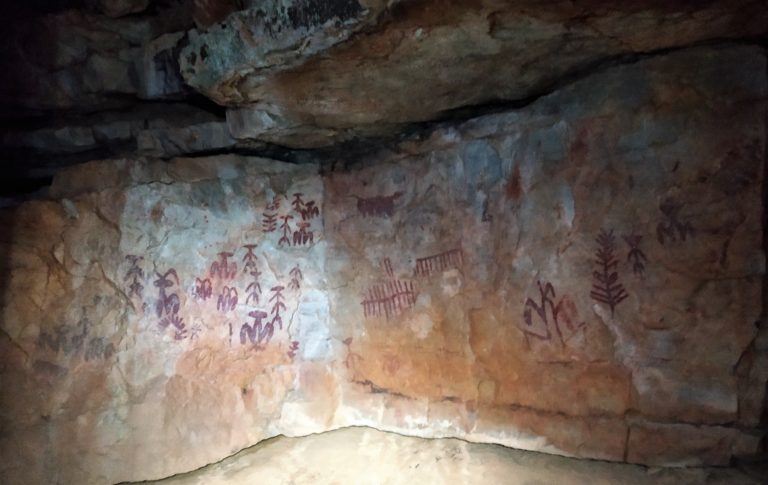Pinturas rupestres en el Valle de Alcudia-Sierra Madrona: El arte más antiguo, aún por descubrir