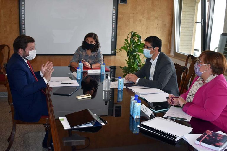 El Gobierno regional incluirá en sus presupuestos la Ronda Sur, el Centro de Folclore y el nuevo Centro de Salud de Ciudad Real