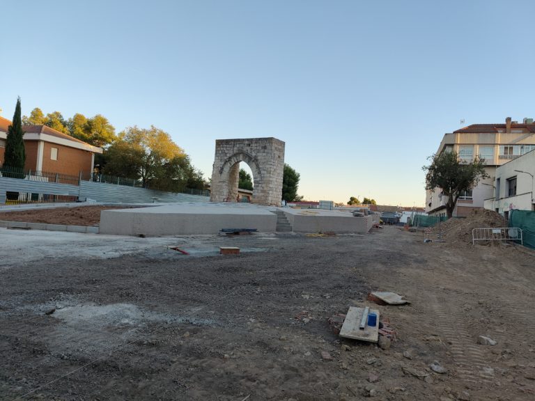 Ciudad Real: El arco se asoma a los jardines del Torreón en la recta final de la obra para la rehabilitación de su entorno