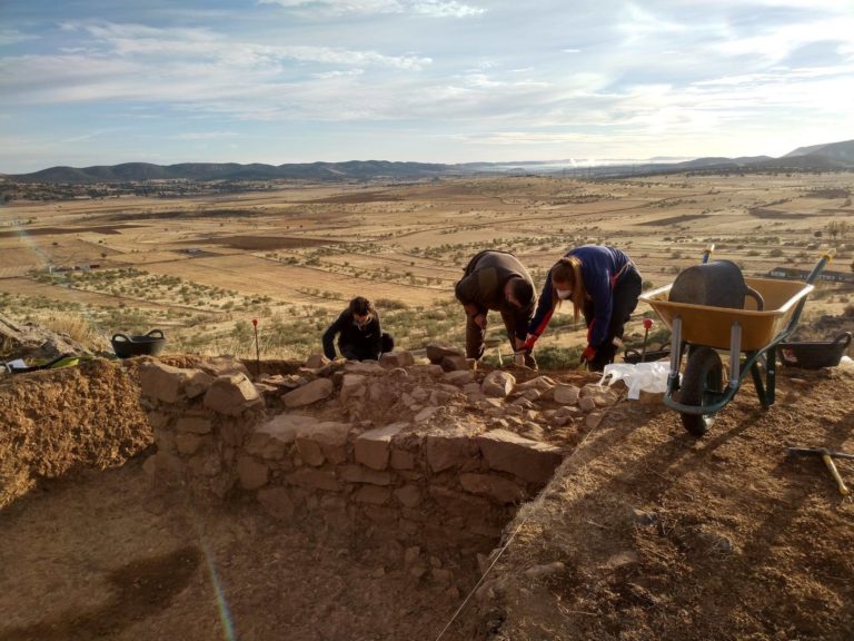 Hallados restos de la Edad del Hierro en un nuevo yacimiento en Brazatortas