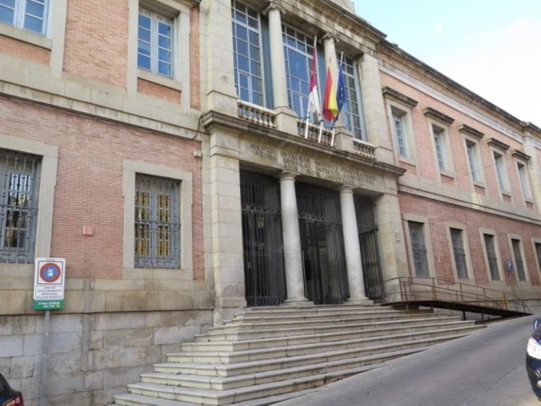 El Gobierno regional prorroga el trabajo no presencial de los empleados públicos por la situación meteorológica y la suspensión de clases