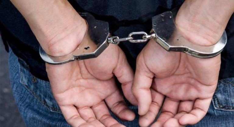 Puertollano: Detenido un joven tras intentar agredir a un policía que le pedía que se pusiera la mascarilla