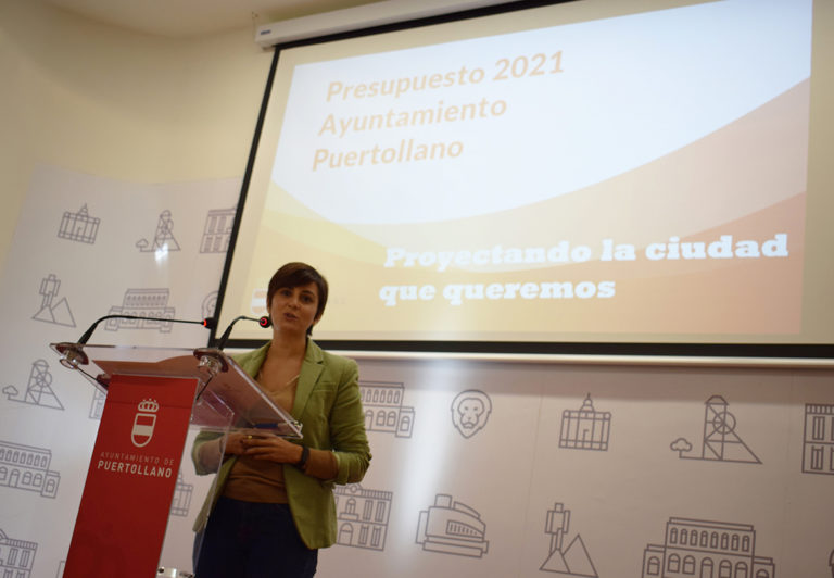 La alcaldesa de Puertollano presenta unos presupuestos de 44,4 millones que no contemplan subida de la carga impositiva