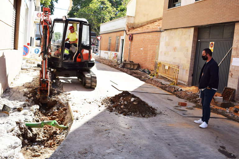 Puertollano: Iniciadas las obras de ampliación de acerado y renovación de red de aguas en Garcilaso de la Vega