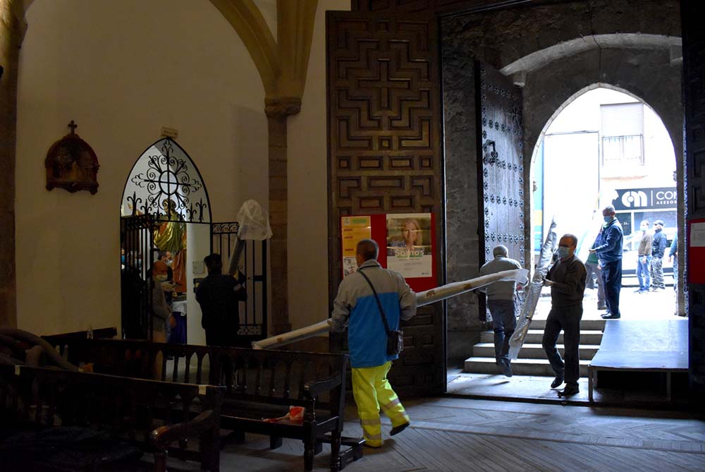 Instalan un órgano del siglo XIX en la iglesia de Santa María de Daimiel | Instalan un órgano del siglo XIX en la iglesia de Santa María de Daimiel |
