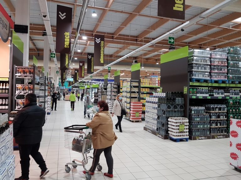 El Family Cash de Puertollano, entre los supermercados más baratos de Castilla-La Mancha, según la OCU 