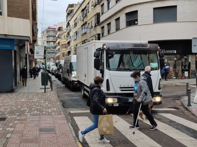 Zamora señala que la situación de los mercadillos viene marcada por las indicaciones de Sanidad