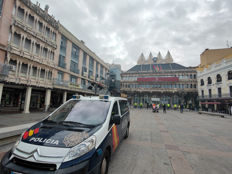 Ciudad Real: Detenidos tres jóvenes que intimidaron a su víctima con una navaja para robarle