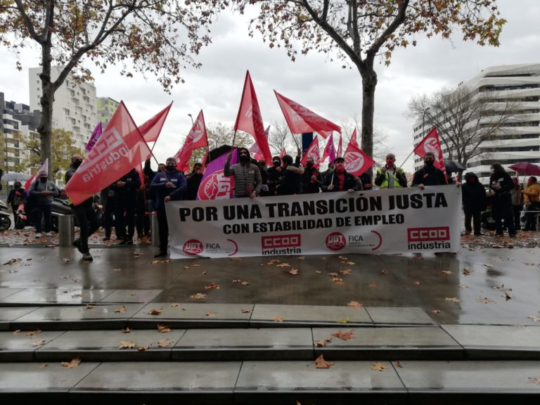 Trabajadores de Repsol se manifiestan en Madrid contra las medidas adoptadas por la empresa