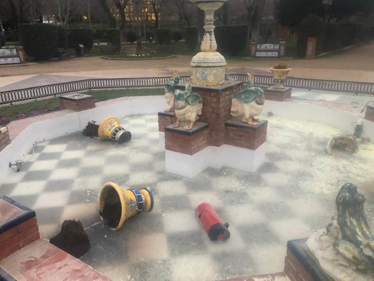 Vandalismo contra la fuente talaverana del Parque de Gasset