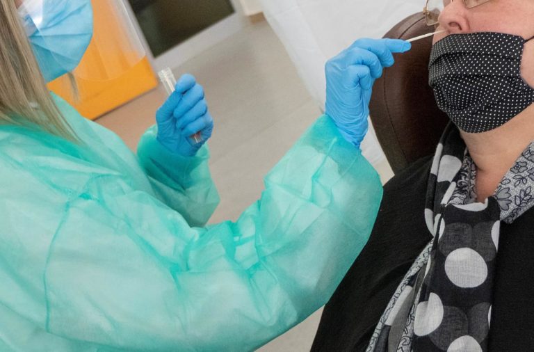 El fin de semana deja 494 nuevos contagios en C-LM y marca el mejor registro desde mediados de agosto