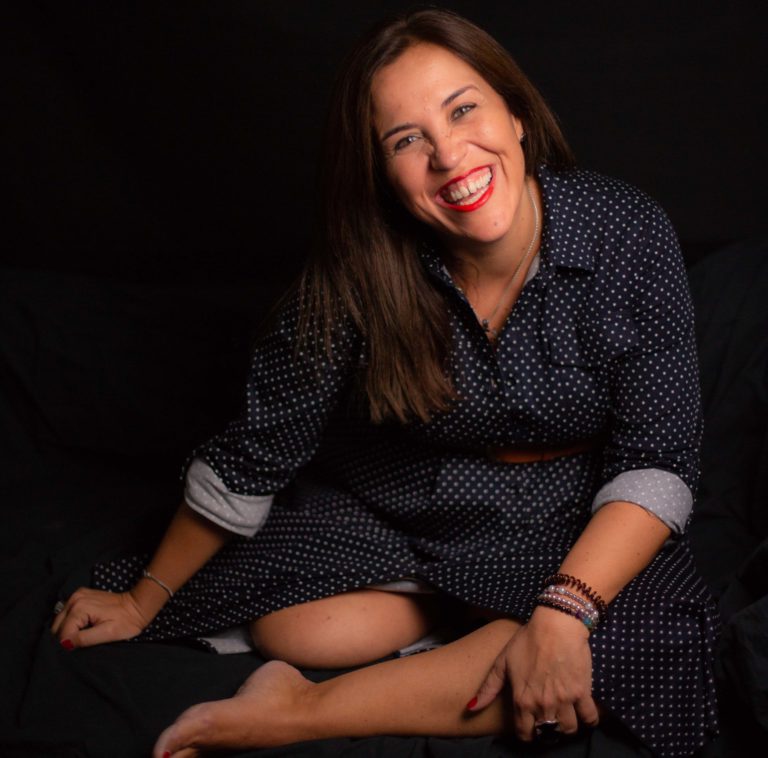 Puertollano: Cristina, la niña que perdió una pierna para ayudar a las mujeres a caminar con las dos