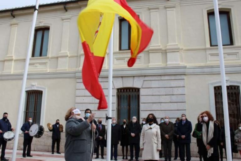 Olmedo llama a la unidad en defensa de la tolerancia y el respeto y advierte del peligro de gestos y actitudes contrarios a la Constitución