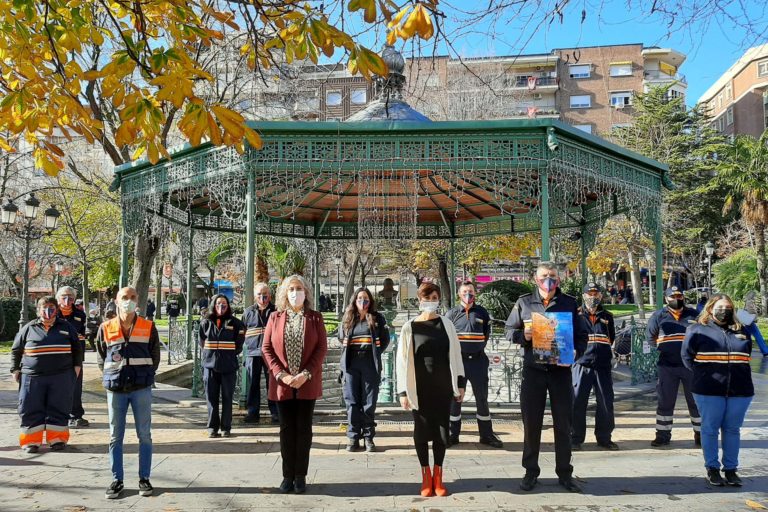 La alcaldesa de Puertollano reconoce el trabajo y el compromiso durante la pandemia de los voluntarios de Protección Civil en su 35 aniversario
