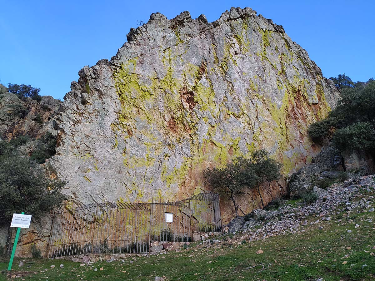 Solana del Pino: De la fascinación por el arte rupestre al réquiem por Las  Tiñosas | MiCiudadReal.es