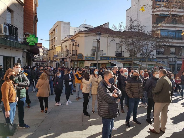 Los hosteleros de Puertollano desfilarán con bandejas y cacerolas contra las restricciones COVID