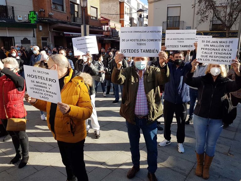 Hosteleros de Puertollano en situación crítica piden ayudas para frenar la oleada de cierres