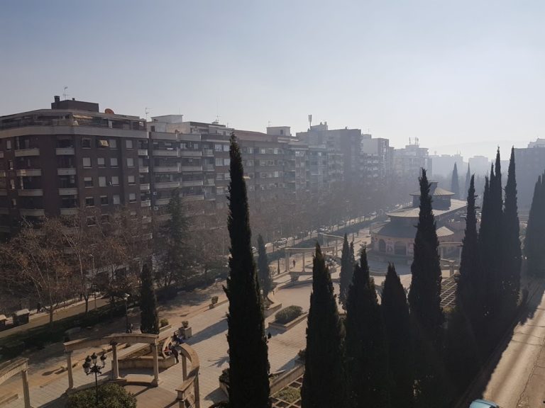 Concentración de ozono en Puertollano, invadido por una neblina a mediodía