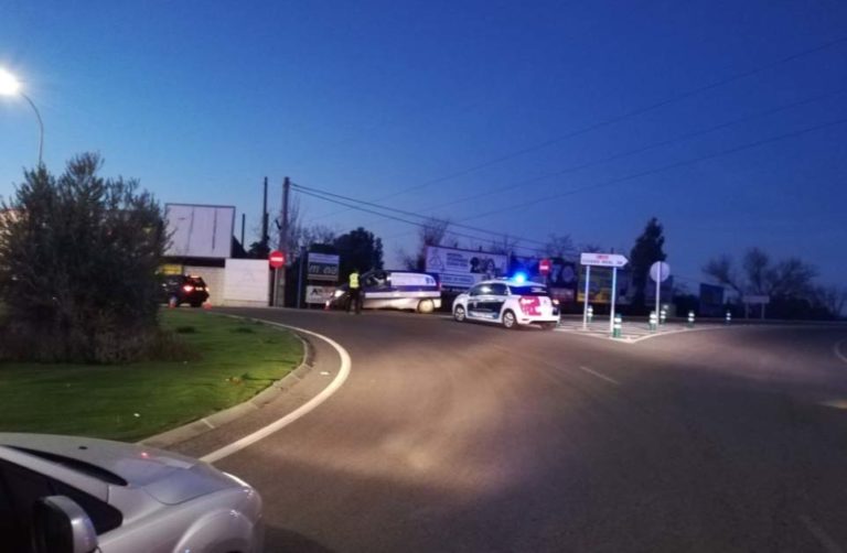 Puertollano: Un conductor casi se sale de la vía por usar el móvil, aunque no se libra de la multa