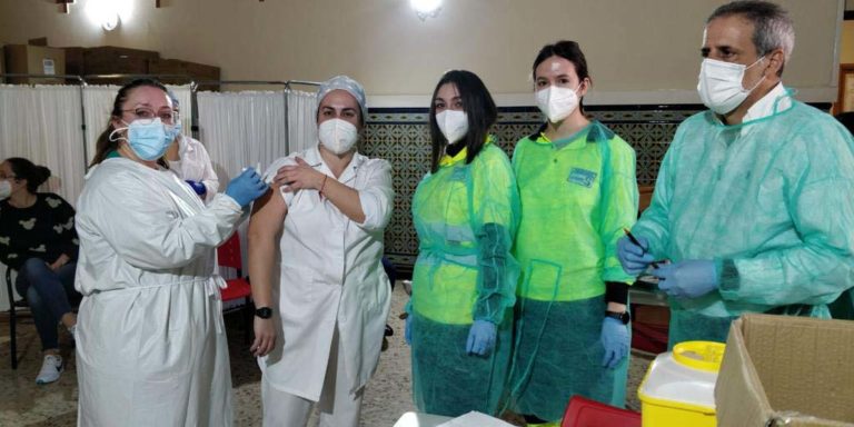 La Gerencia de Puertollano completa al 90% la segunda fase de la vacunación frente al COVID-19 en las residencias