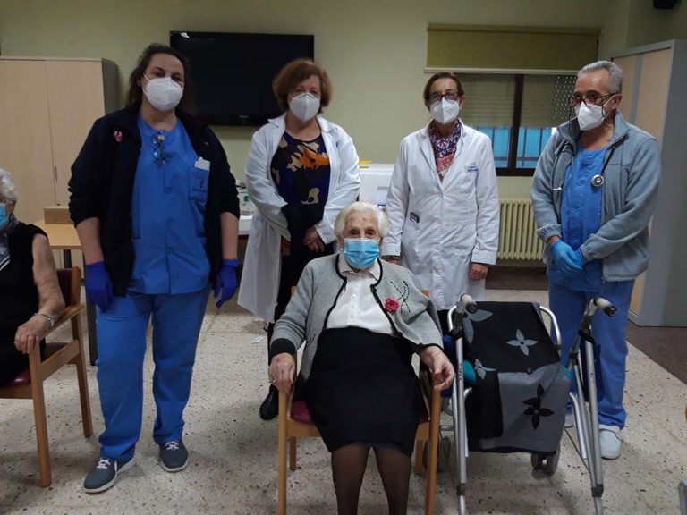 Casi 10.000 personas vacunadas contra el COVID-19 en Ciudad Real tras la primera fase en residencias de mayores