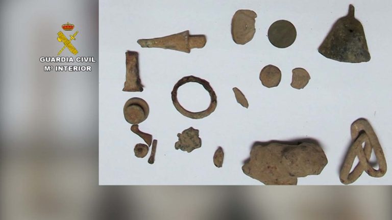 Sorprenden a dos vecinos de Los Cortijos expoliando un yacimiento arqueológico de Ciudad Real