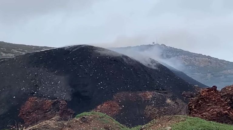 Una montonera de carbón entra en combustión espontánea en Puertollano