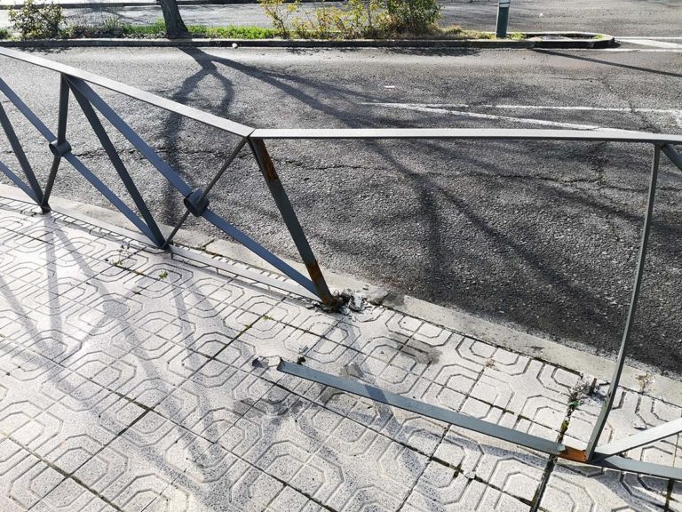 Puertollano: Vecinos denuncian desperfectos en vías del PAU