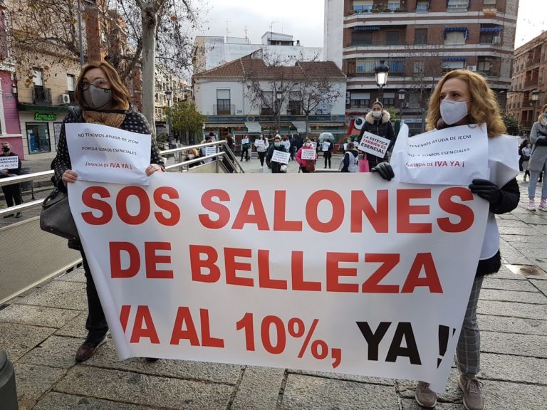Puertollano ha formado parte de la protesta de los profesionales de peluquerías y salones de belleza