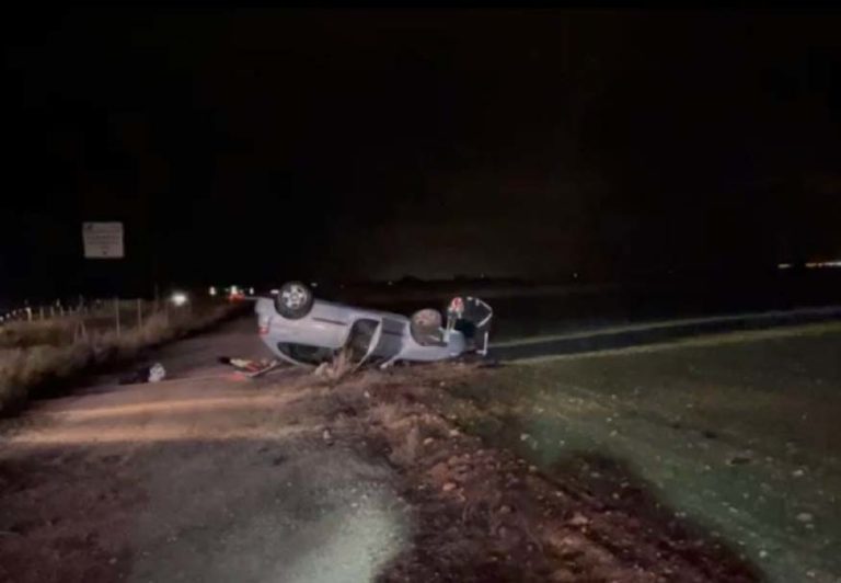 Consigue salir por sus propios medios de un vehículo volcado en Tomelloso