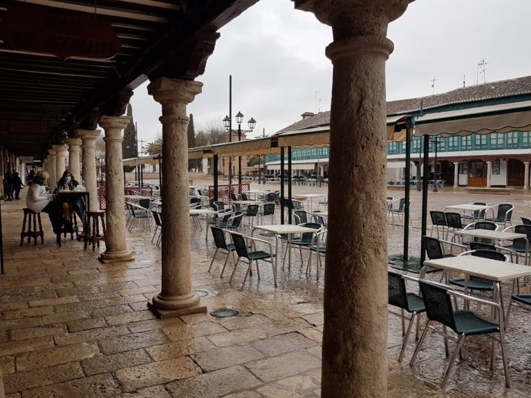 La Justicia deniega suspender la aplicación de acceso a bares en Castilla-La Mancha al considerar que prevalece la salud pública