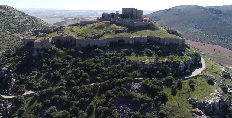 Muere un joven de 25 años tras salirse de la vía mientras accedía al castillo de Calatrava La Nueva
