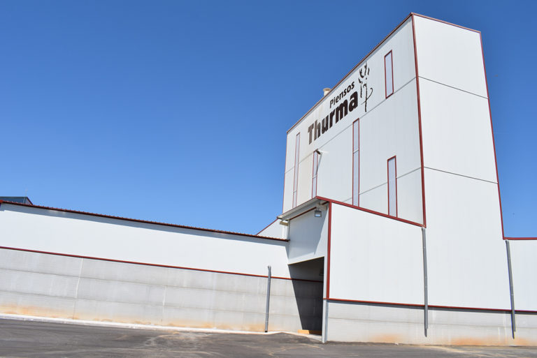 Puertollano: El Pleno ratifica la bonificación del ICIO a Piensos Thurma tras contratar a ocho trabajadores