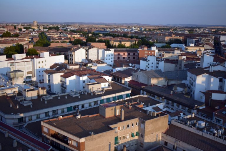Ciudad Real capital pasa a «riesgo medio» tras elevar su tasa a 53 casos por 100.000 habitantes