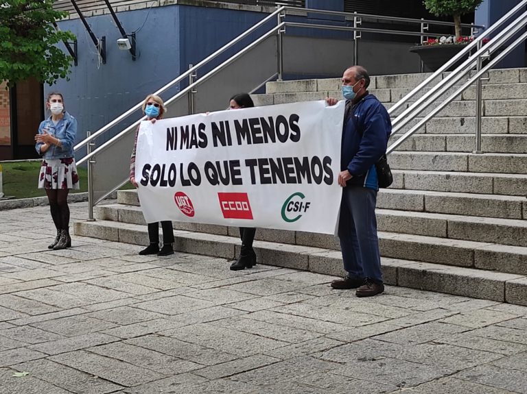 Puertollano: Nueva concentración por las condiciones de trabajo de los funcionarios municipales