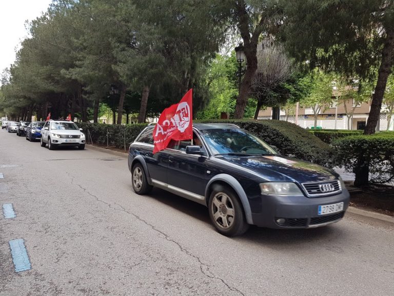 Histórico bocinazo en Puertollano contra el ERTE en Repsol Petróleo