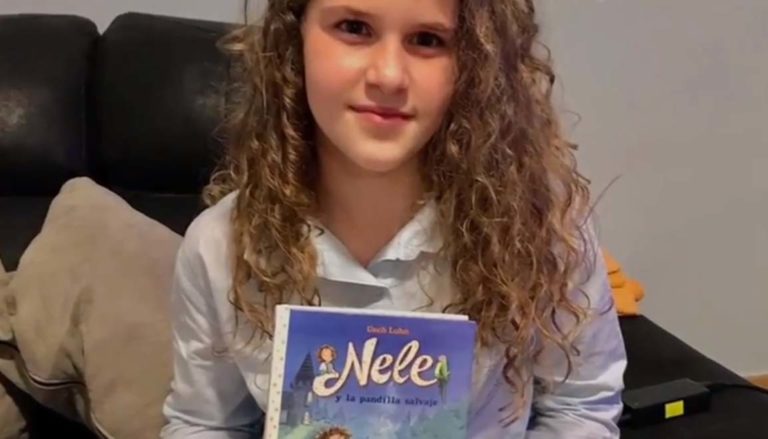 Los alumnos de los CCEE Inmaculada Enpetrol de Puertollano celebran el Día del Libro recomendado sus obras favoritas