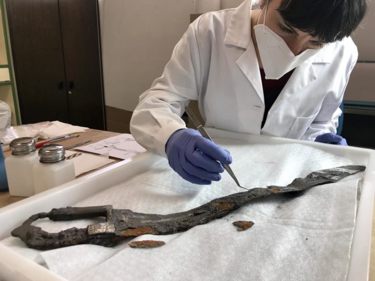 Restaurada una de las piezas más importantes del Museo de Ciudad Real, la espada íbera procedente de Alarcos