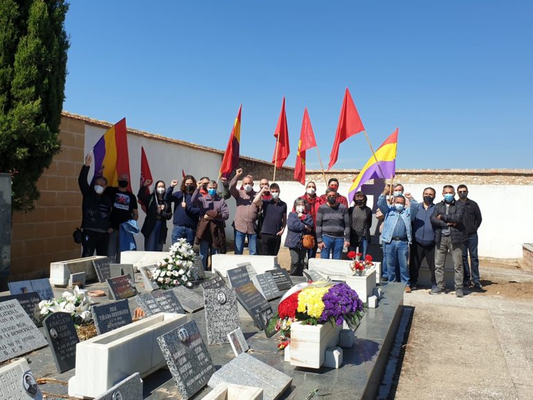 Homenaje republicano y antifascista en el cementerio de Ciudad Real
