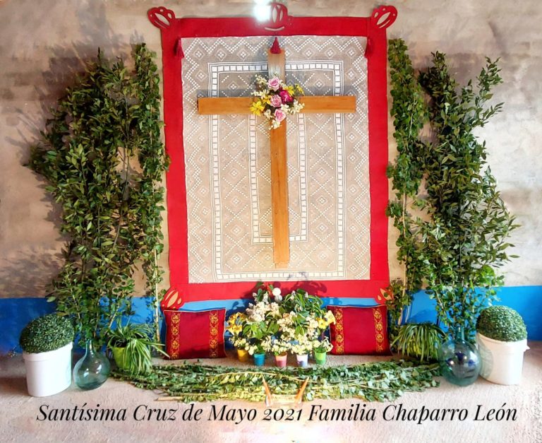 Carrizosa preserva la tradición de las cruces de mayo