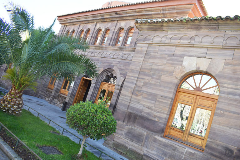 Puertollano: La joya literaria de don Carlos Mestre