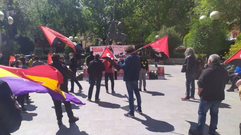 La CNT conmemora el 1º de Mayo con una concentración en la Plaza del Pilar