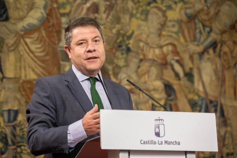 García-Page recibe este jueves la vacuna contra el COVID-19