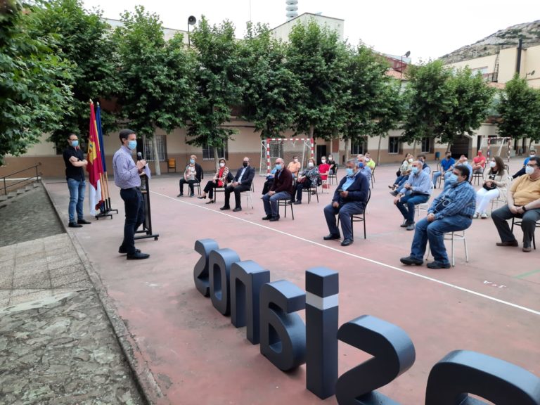 Inaugurado y bendecido en el Colegio Salesiano de Puertollano el relieve de María Auxiliadora  trasladado desde el Hotel León